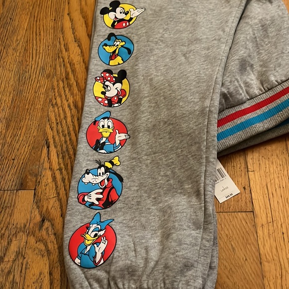 Disney Mickey Mouse and friends sweat pants - Picture 2 of 5